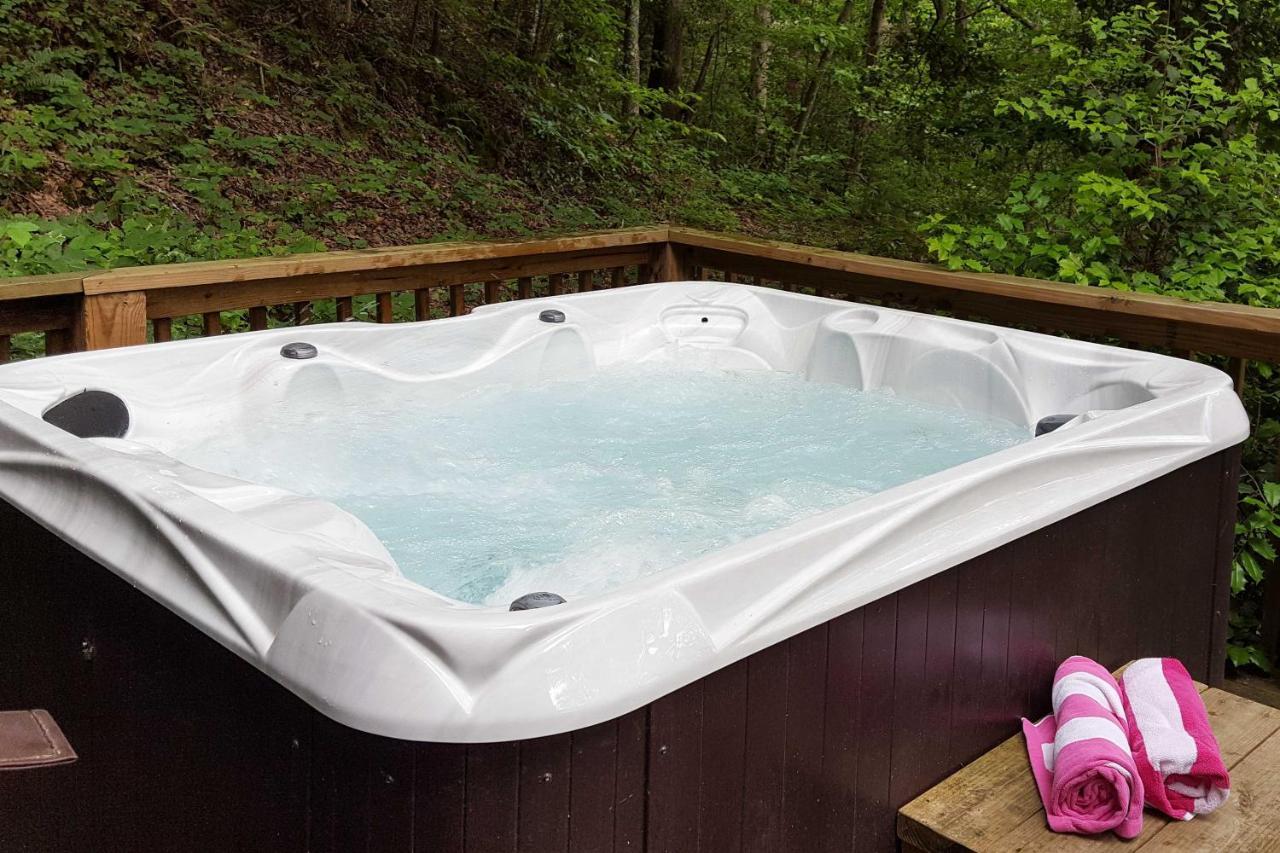 Natures Retreat With Hot Tub 7 Mi To Bryson City Whittier Extérieur photo